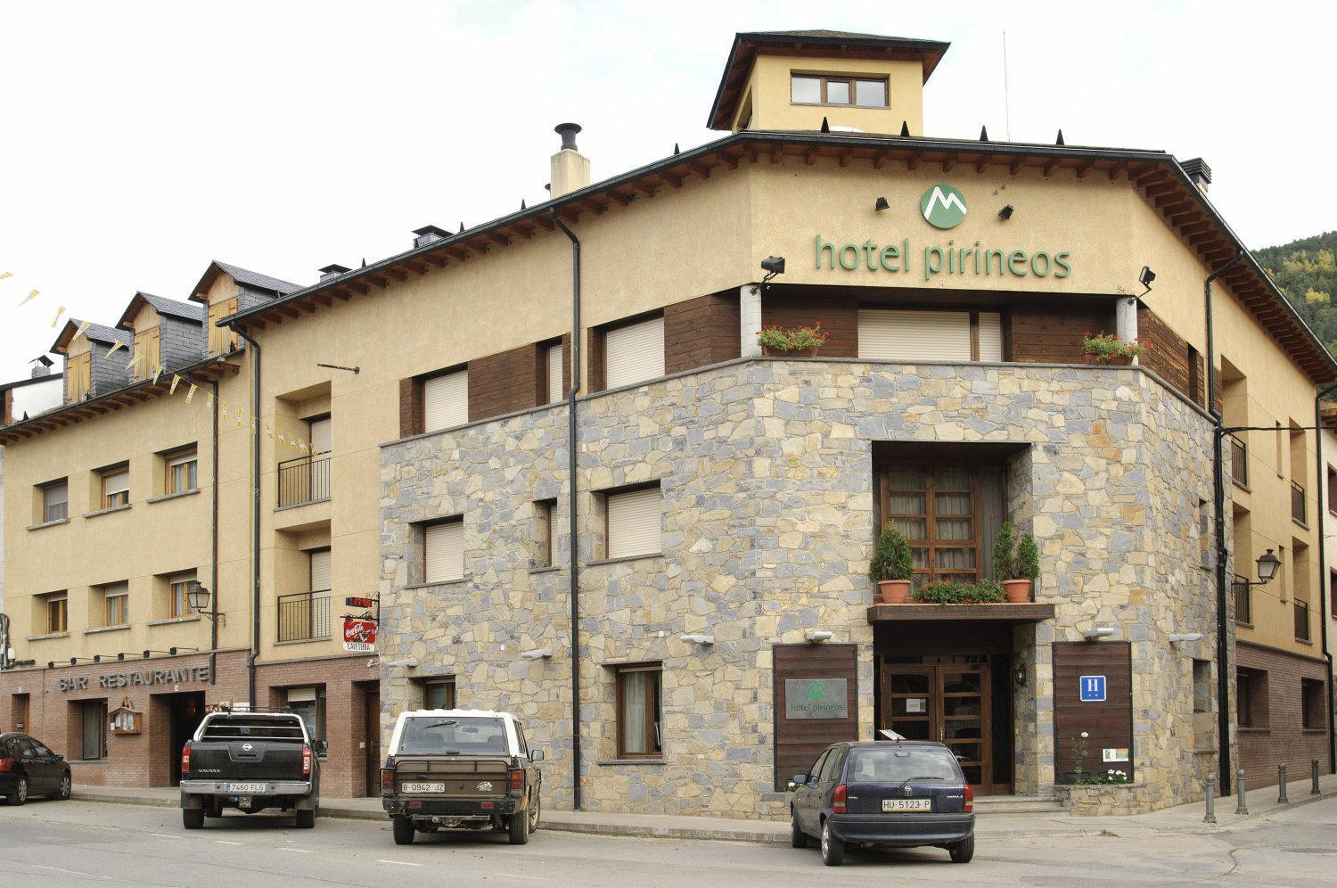 Hotel Pirineos Castejón de Sos Extérieur photo